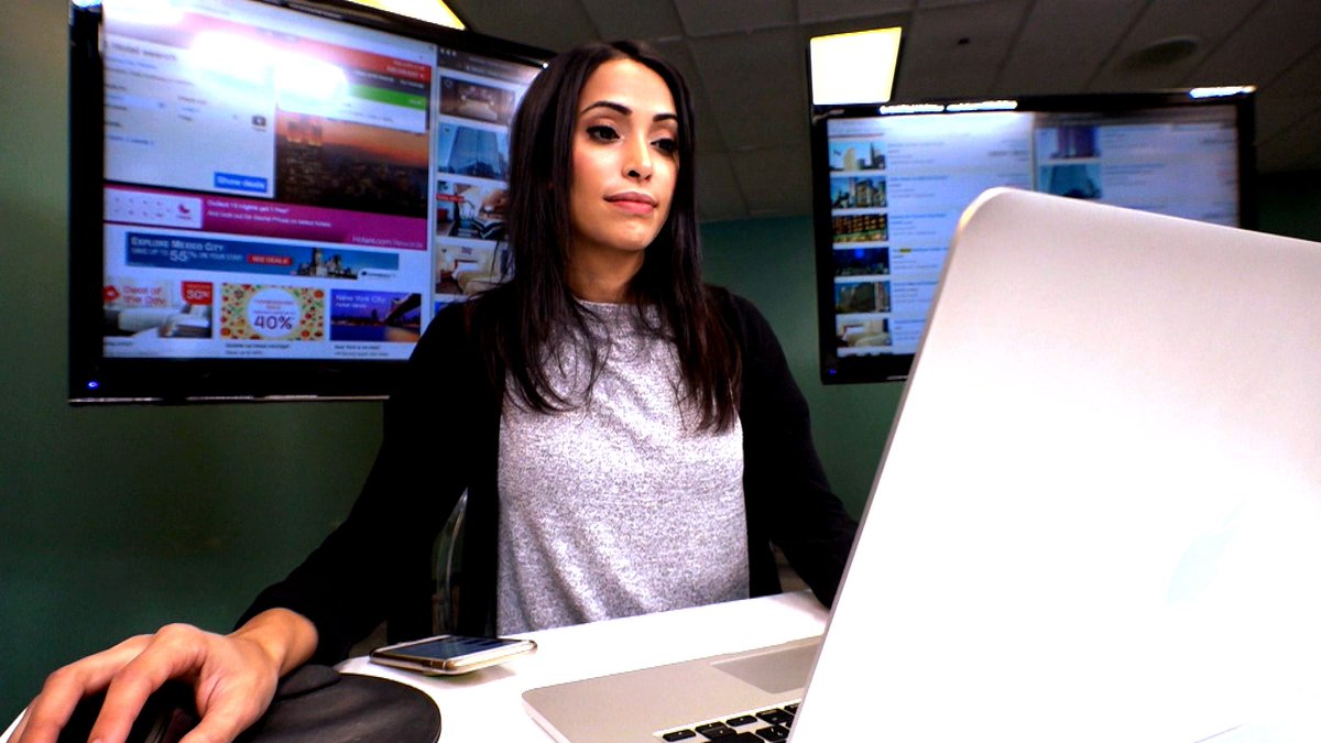 cbcmarketplace's tweet photo. We expose price discrimination tactics online retailers use to make more money off customers. Find out how to game the system in your favour to get the lowest price online https://t.co/xFIiZmWFqt https://t.co/biMBS0gdS6