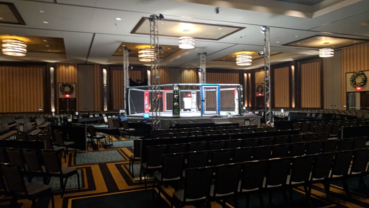 hfcproductions's tweet photo. Doors are opening at #HFC35 Come see what the buzz is all about!
Can't make it check out the live stream by clicking the link ------>https://t.co/mg5I68BxaI <- 🖥
#alliancemma #indianaMMA https://t.co/NEJS9K9noc