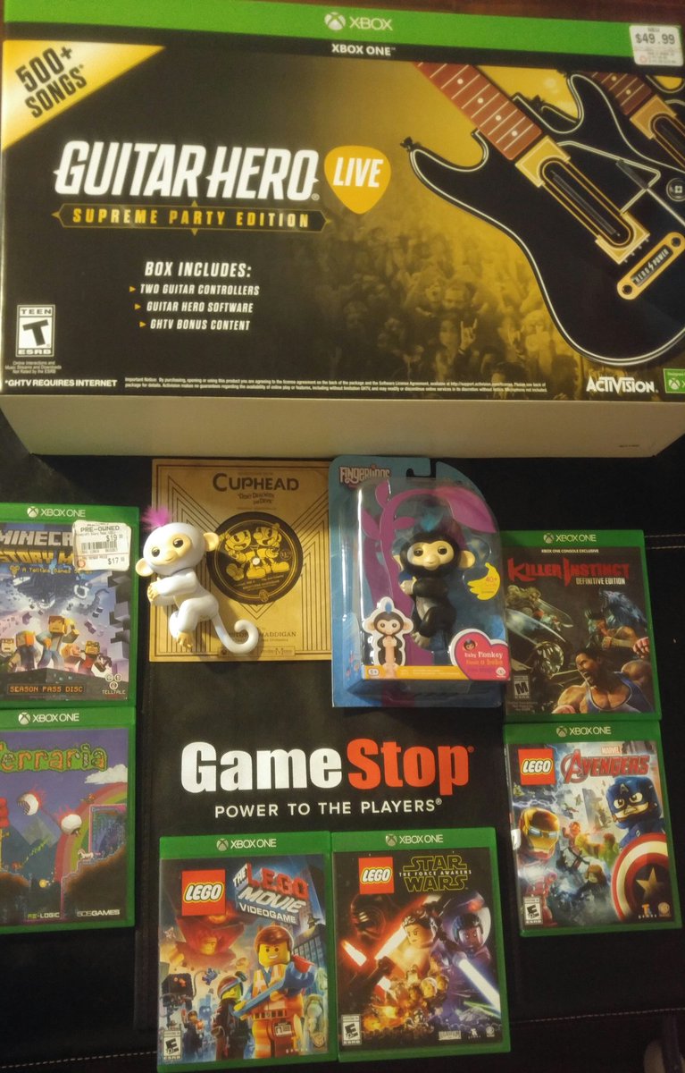 KatrinaFol36's tweet photo. @GameStop @seemomclick @SheSaved thank y'all for having/hosting the #GameStopBF Twitter party to teach us about all the deals!Their BF sale saved us a ton of $ for Hunters christmas presents &amp; we earned 3200 points thanks to our pro membership!Had to get the protection plans too! https://t.co/l9hr1pmlnt