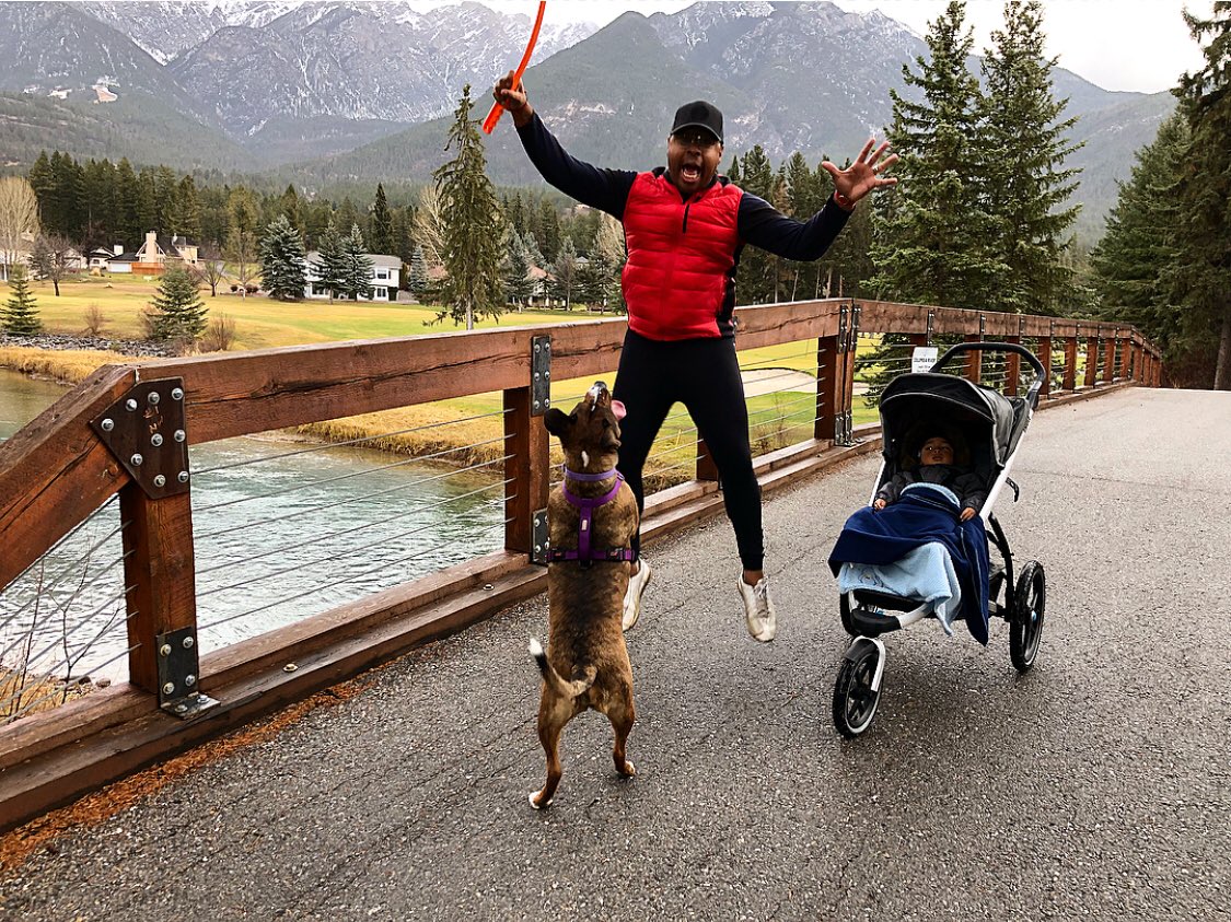 RyanHoltz1's tweet photo. Jumping into the weekend like.....👇🏽❤️ #Fairmont #BCoffice #explorebc https://t.co/7dBurKbaQq