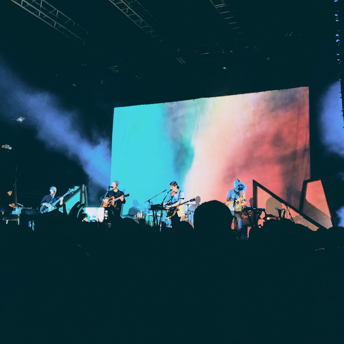 Tilly_Tales's tweet photo. @FleetFoxesSing you were phenomenal tonight @WolvesCivic, thank you ❤️ #fleetfoxes #wolvescivic #ancientgates https://t.co/KLqfgaf0HC