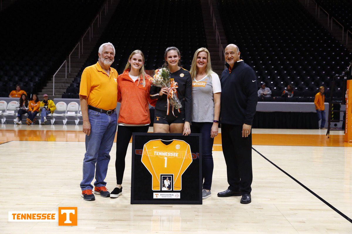 Vol_VBall's tweet image. A big THANK YOU to our senior class! @mackenziecooler @KaniJimenez @stephbuss9 @kenndraaa21