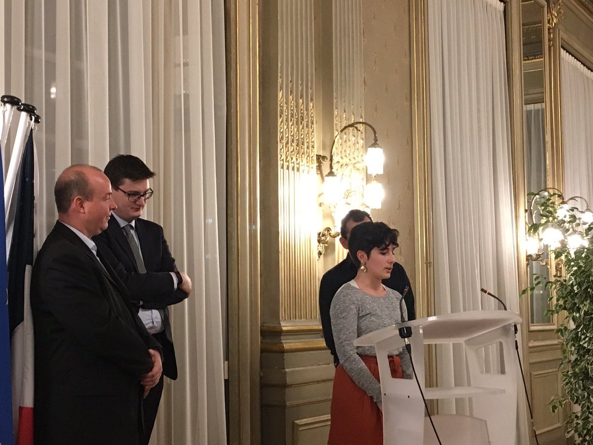 CAIlleEtVilaine's tweet photo. Soirée de remise des bourses #FRIJ : bravo aux deux prix coup de cœur, Bulles Solidaires et Voyage au rythme de la musique sud-américaine. #Rennes @CRIJBretagne https://t.co/H6wPKXm2h1