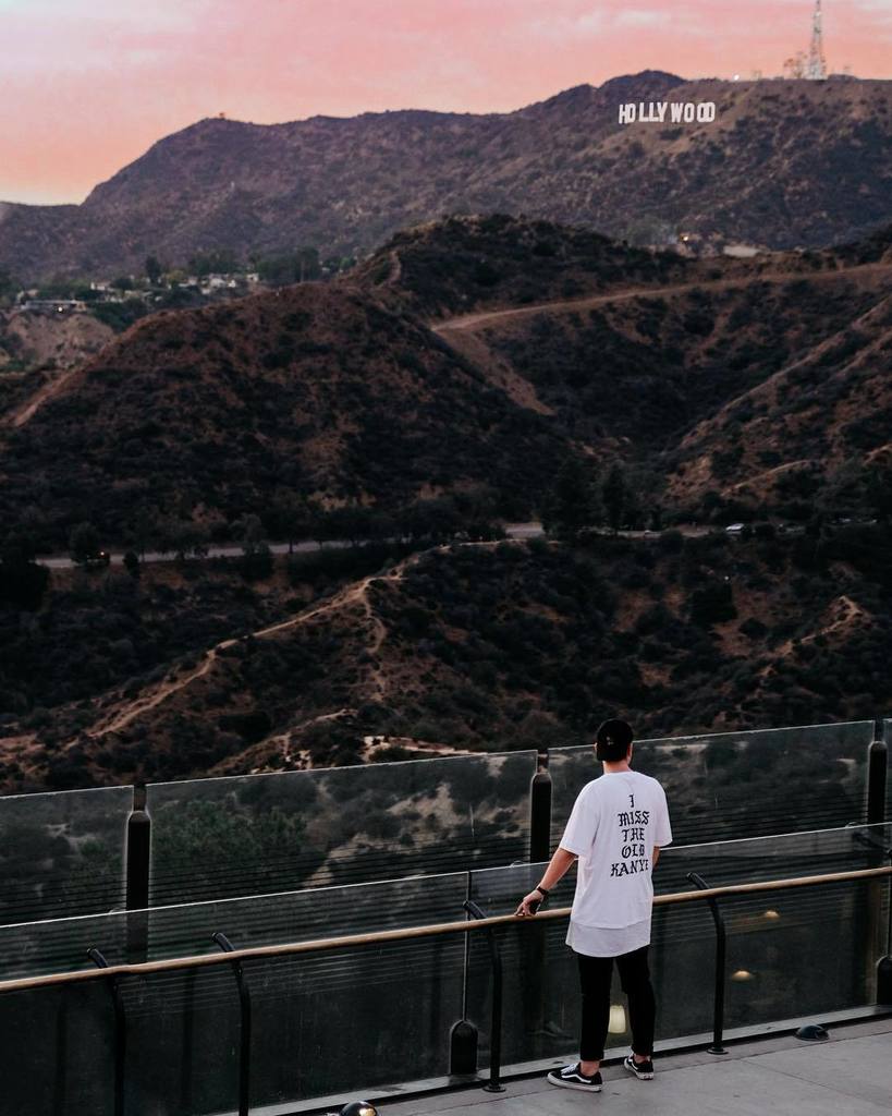 wrenapartments's tweet photo. All about that #HollyWoodLife #LiveAtWREN #LiveLA #DTLA #LosAngeles #LosAngelesPhotography #HollywoodSign #SouthParkLA https://t.co/8GaKViUhJ6 https://t.co/usW1fAfYoC