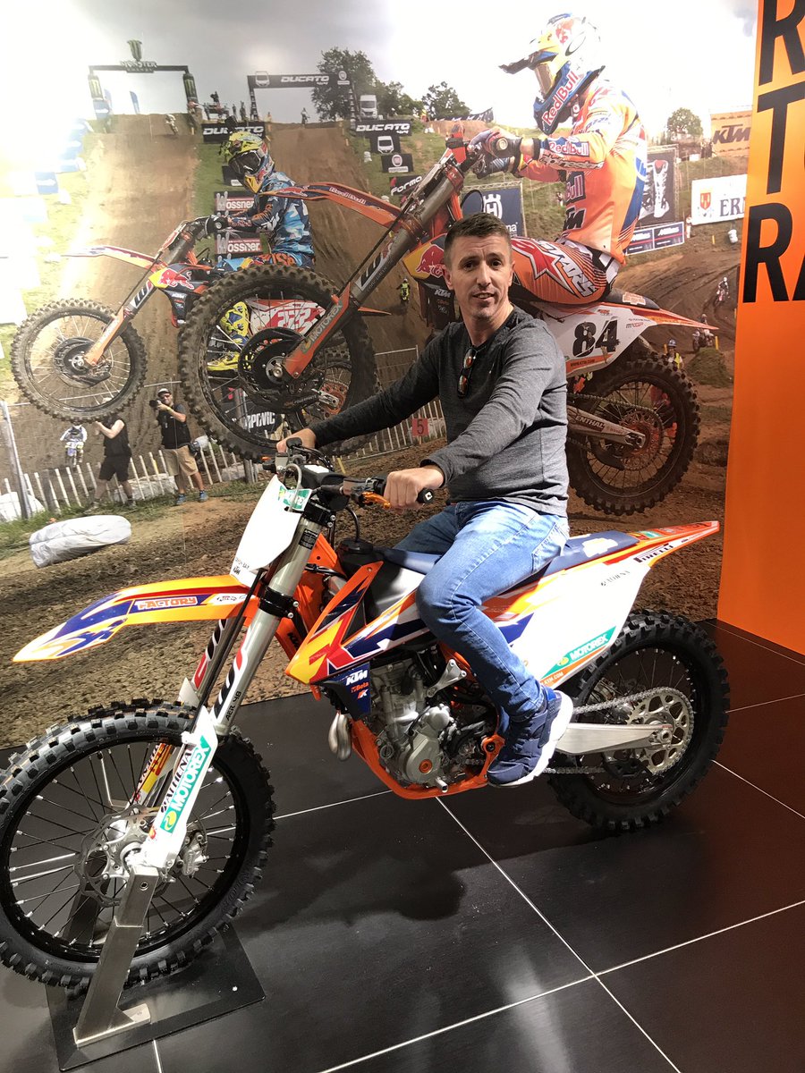 Danevo211's tweet photo. @KTM_UK cairoli at the nec Birmingham #KTMFACE https://t.co/TtWN2SZZgT