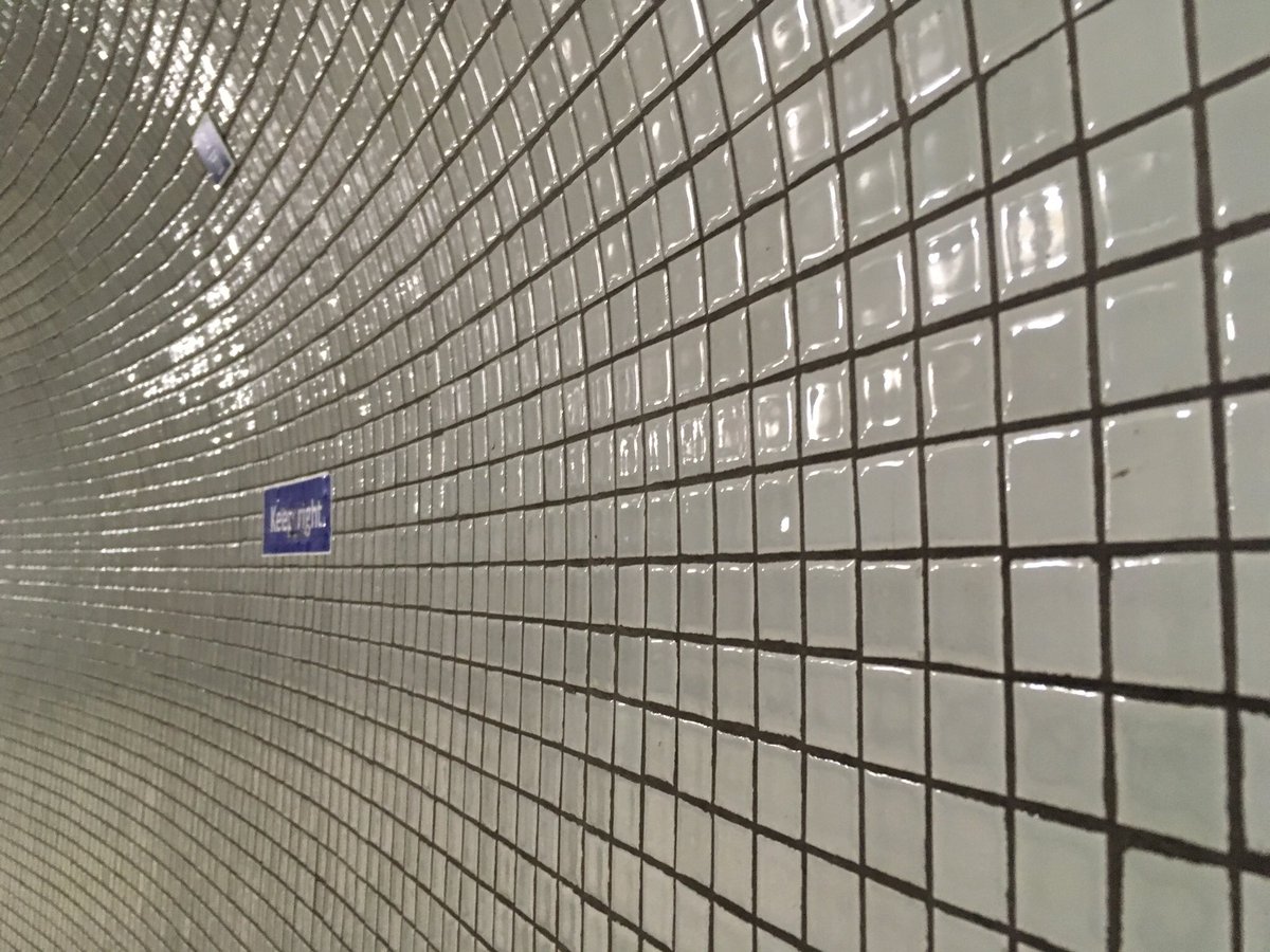 richardprice500's tweet image. Highbury and Islington. Exquisite, but neglected, DRU mosaic. @ltmuseum @victorialine 
#StructuredPerambulation #London