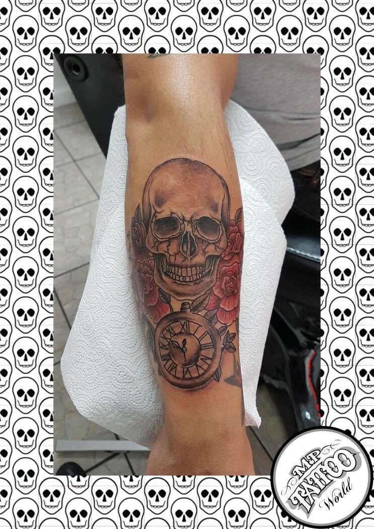world_mp's tweet photo. #tattoo #skull #rose #clock #blackandgrey #krefeld #germany #mptattoo #worktoday https://t.co/e1lzxmgeDA