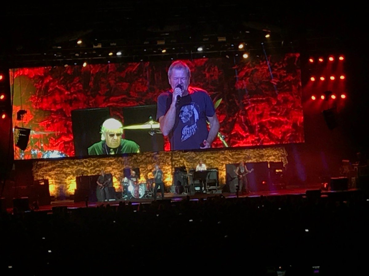 mega_chef's tweet photo. Had a great night at the o2 yesterday with Euorpe supporting Deep Purple, both bands still kick ass... Loving Don Aireys work especially! #CATSinSPACEband rock too!! https://t.co/A9FhZByRvT