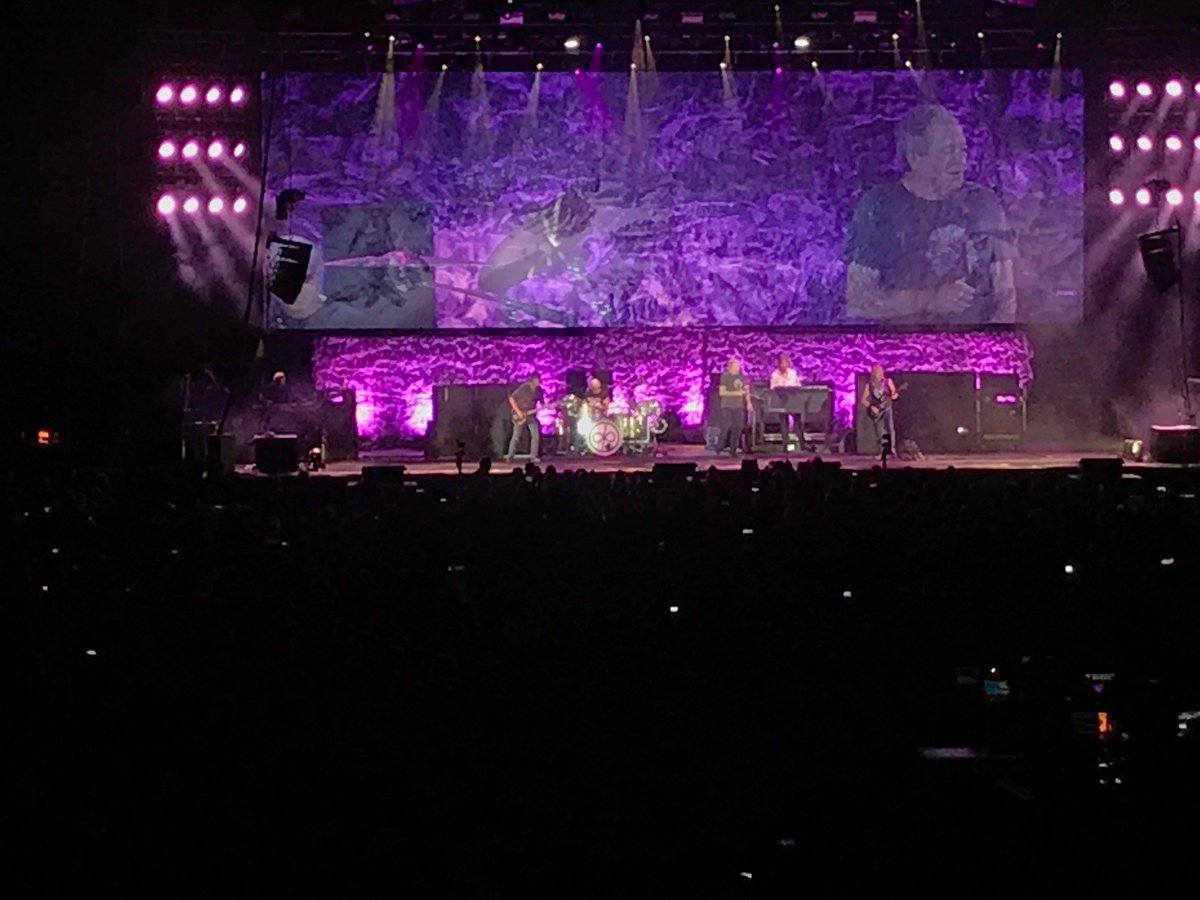 mega_chef's tweet photo. Had a great night at the o2 yesterday with Euorpe supporting Deep Purple, both bands still kick ass... Loving Don Aireys work especially! #CATSinSPACEband rock too!! https://t.co/A9FhZByRvT