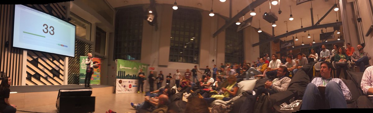 designetworking's tweet image. Empezamos los #pitchelevator en  #SWMadrid17 #emprender #startup #