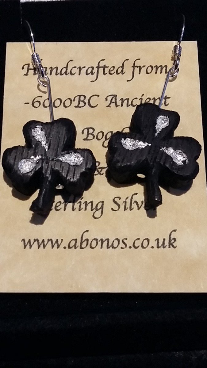 _abonos_'s tweet photo. #Shamrock  #earrings https://t.co/ZosH5xsfE9