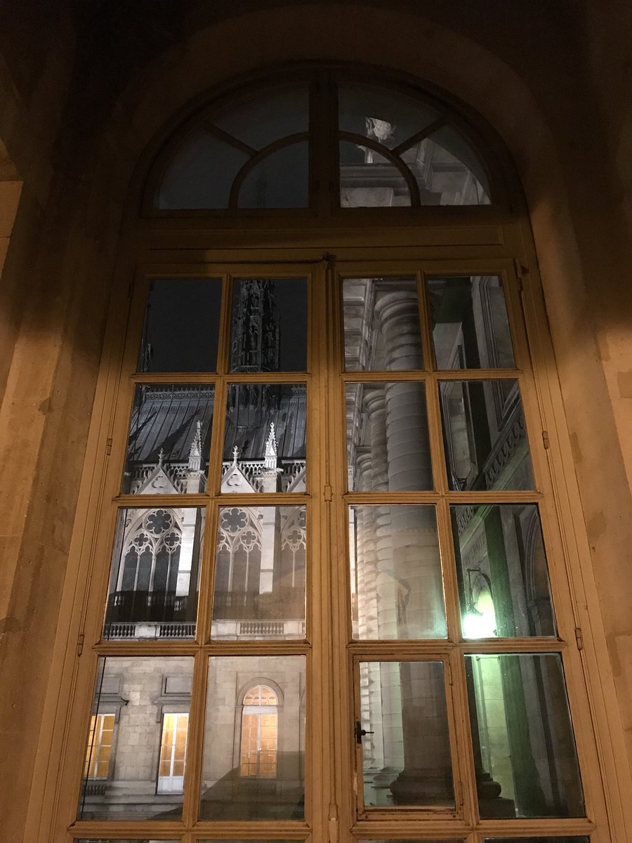 BorisKharlamoff's tweet photo. Cela fait maintenant plus de 6 heures que les jurés délibèrent. Le verdict est attendu dans la soirée. #Dekhar @A2PRL https://t.co/xfmDTMvm7v