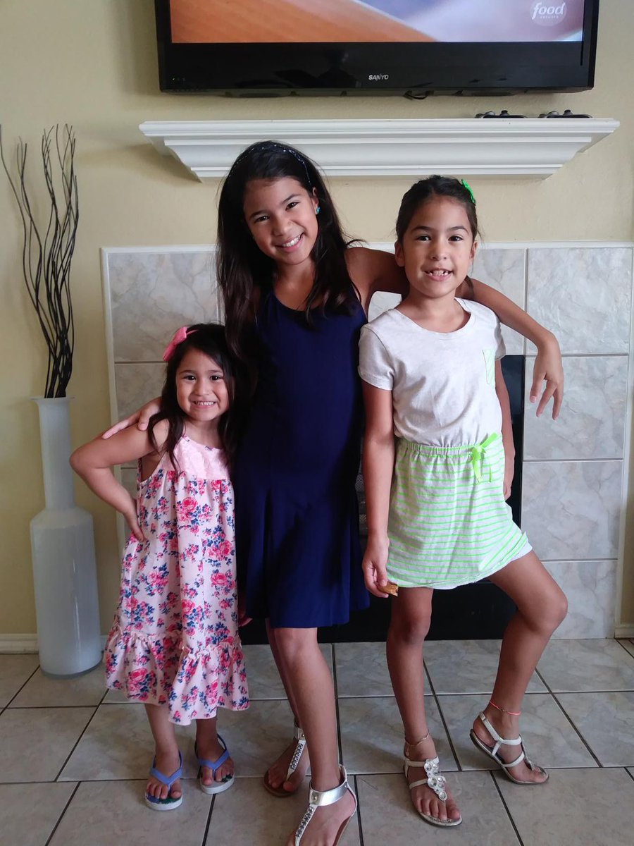 ericmeza1984's tweet photo. Late post but, this is what i am thankful for. My Twinkies @TMXCompanies https://t.co/6Kd5Att4GK