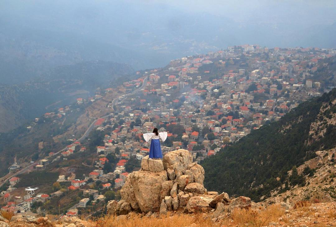 LeaMakhoul's tweet photo. One of the most wonderful views we had during the video shoot! 💎🇱🇧 What's your favorite scene? https://t.co/z2LD0qlsLI
#LeaMakhoul https://t.co/O191XKwOsI