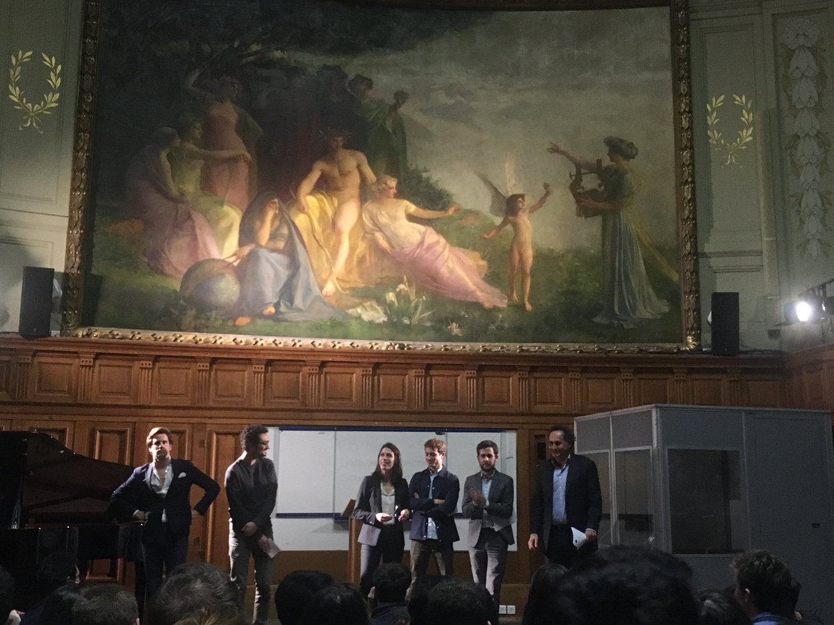 MariaQamari's tweet photo. Coupe de France de Débat à @Paris_Sorbonne. On croise les doigts pour la Sorbonne ! https://t.co/nNHKGTR8cy