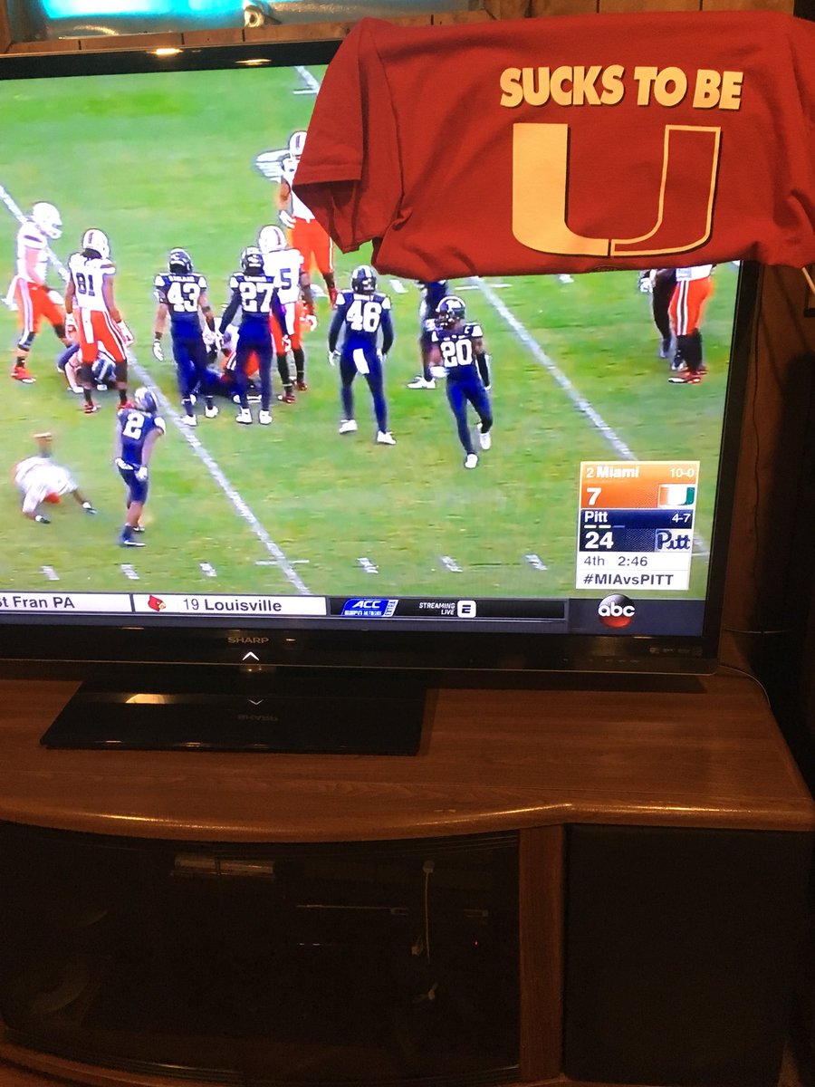 Wingding33's tweet photo. Love it! #miamivspitt @Tbull48 @dave_wenger33 @tice05 https://t.co/DePDqZJVB9