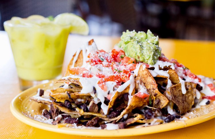 OnlyAtTeKila's tweet photo. Is it sweater weather yet because these nachos are calling our name! ;) https://t.co/UVKd2fB52Z