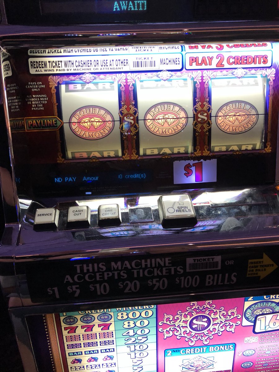 SCampbellMD's tweet photo. Pretty good morning in #Vegas. Jackie won $1600 in @MonteCarloVegas #handpay #lucky #goingbackformore 😳🎰 https://t.co/CxZcxXZ1DB