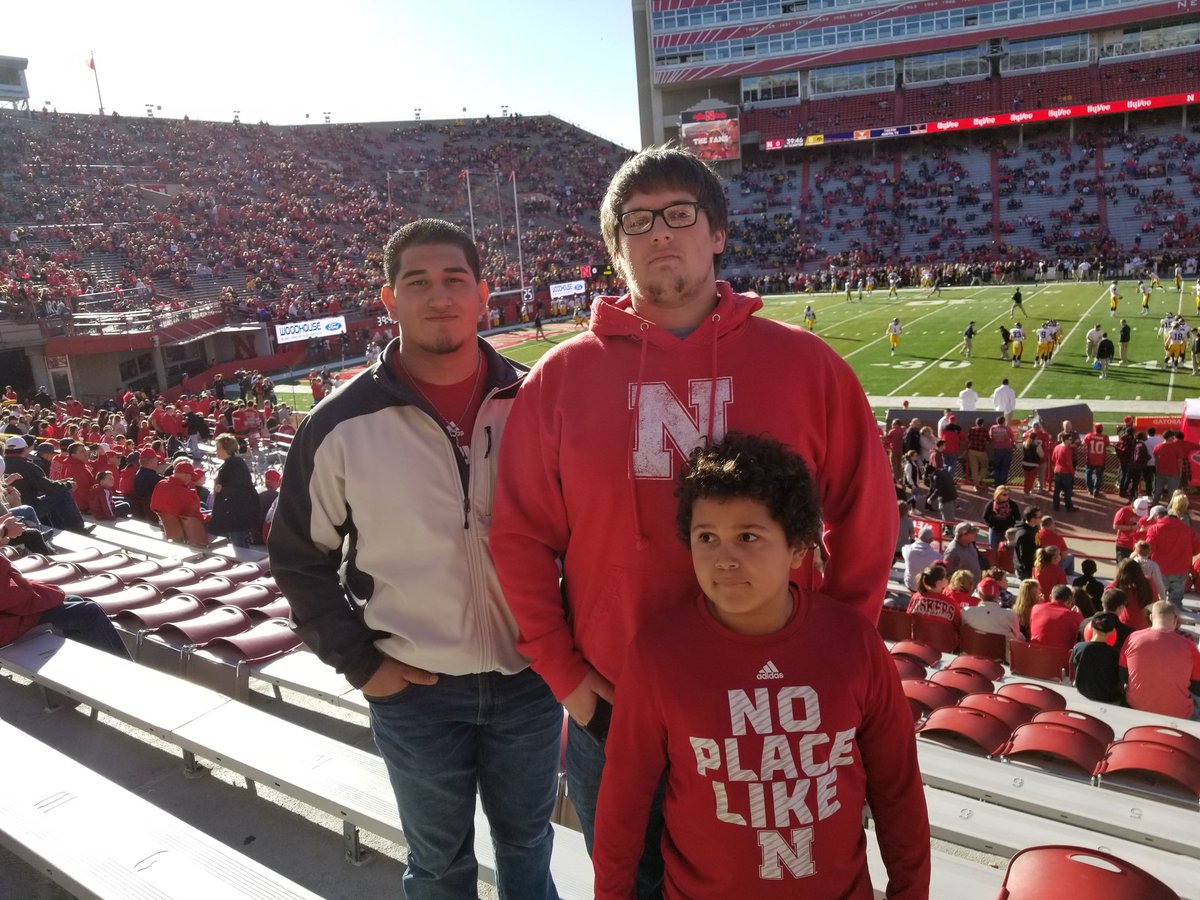 PizzleKP's tweet photo. #GBR boys enjoying the nice weather and game on the Thanksgiving weekend! https://t.co/ezaA14VGlD