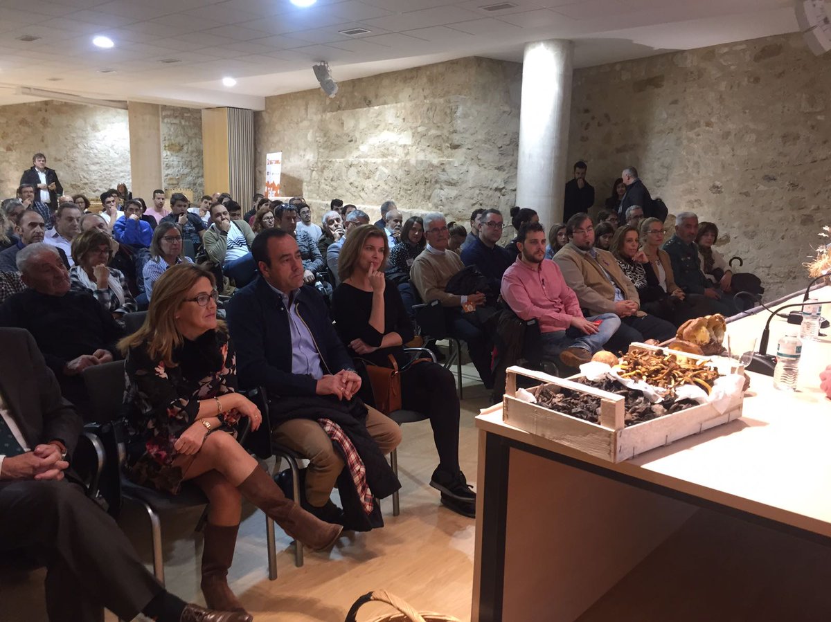 maytemartinpozo's tweet photo. Comienzan las Jornadas Micológicas. Nuestra provincia es referente en un recurso natural que además, es un delicioso manjar. #cocinandosetas #Zamoramicologica https://t.co/blagCyygOf