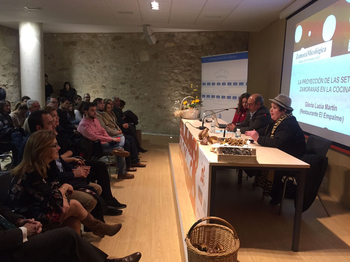 maytemartinpozo's tweet photo. Comienzan las Jornadas Micológicas. Nuestra provincia es referente en un recurso natural que además, es un delicioso manjar. #cocinandosetas #Zamoramicologica https://t.co/blagCyygOf