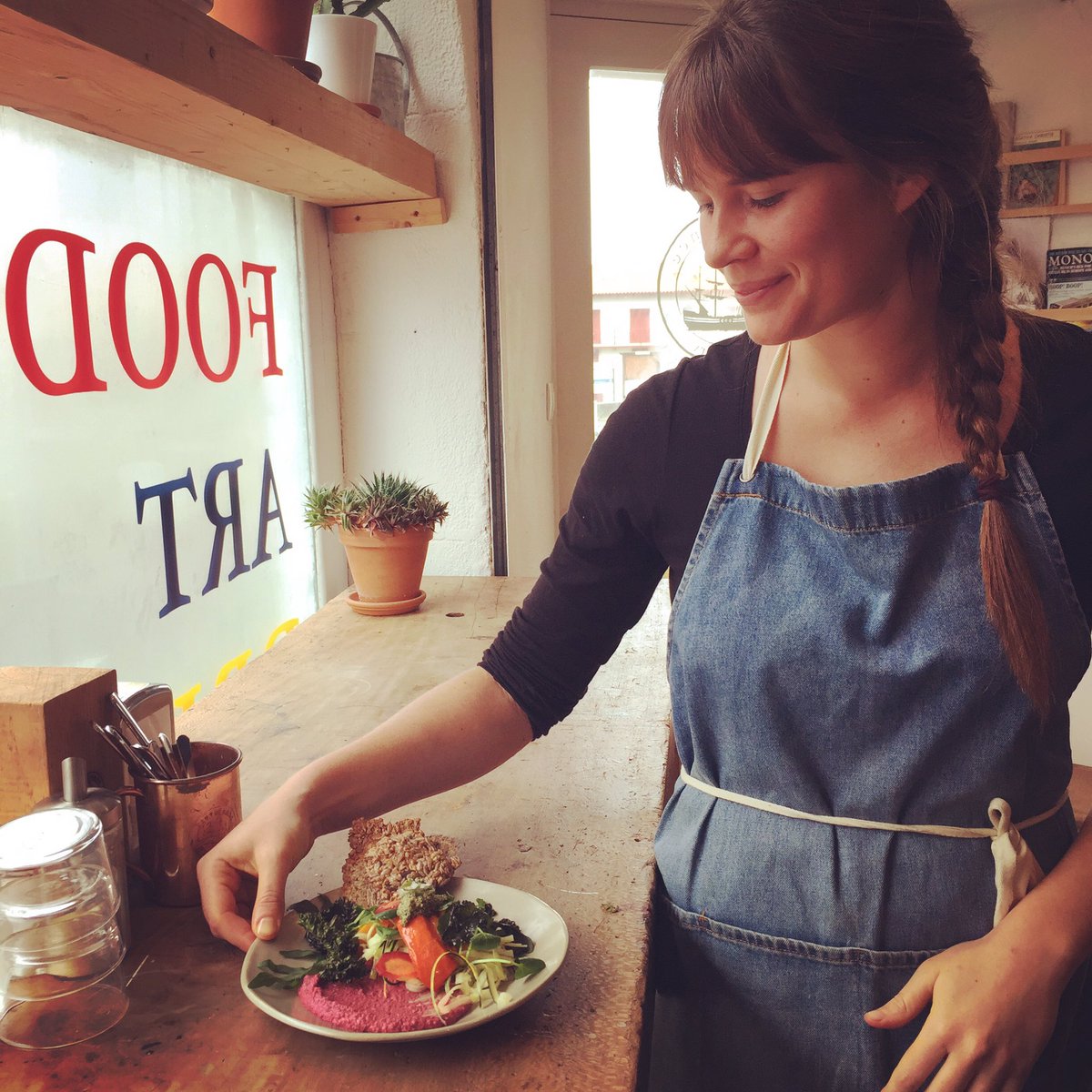 providencenotes's tweet photo. Lina @MyTasteofHealth est de retour pour un brunch le 10/12 ! Sur réservation 0672562223 😋 
#brunch #guethary #healthy #eatlocal #localfood https://t.co/i9Kj7HIVdX