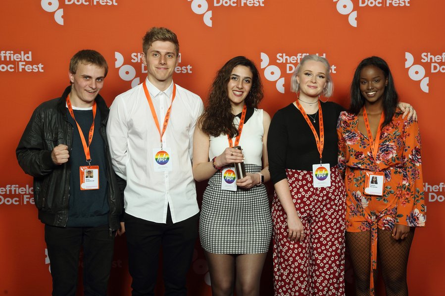 Calling all young #documentary #film lovers! <a href="/sheffdocfest/">Sheffield DocFest</a> Youth Jury applications are now open. Meet industry execs, curate a programme for the Festival &amp; award a winner. Apply by 8 January: bit.ly/YouthJury2018