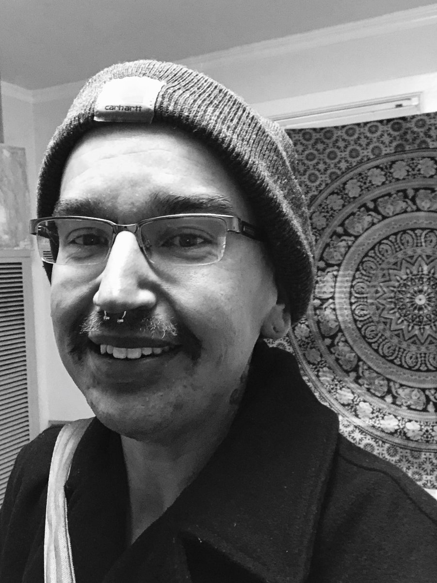 taysemicolon's tweet photo. #30selfies30days #movember #day24 #pic22 black Friday #round2 #me https://t.co/4fO3PYuGJV