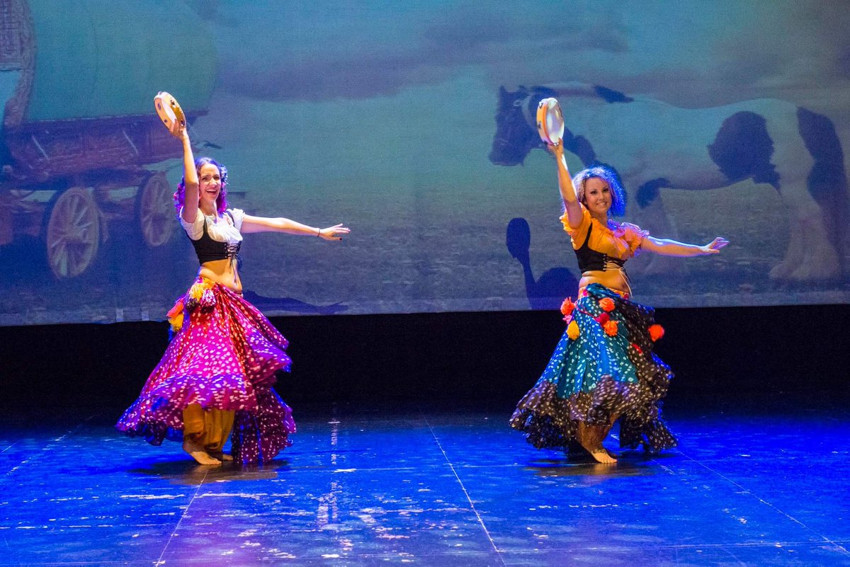 bellylusion's tweet photo. Balcanes 🛫💃💖🌍#bellylusion #travesia #auditorioinfantaleonor #danzaarabe #danzadelvientre #danzaoriental #espectaculostenerife #eventostenerife #viajaconnosotrasporelmundo https://t.co/KY7KfNw1Mv