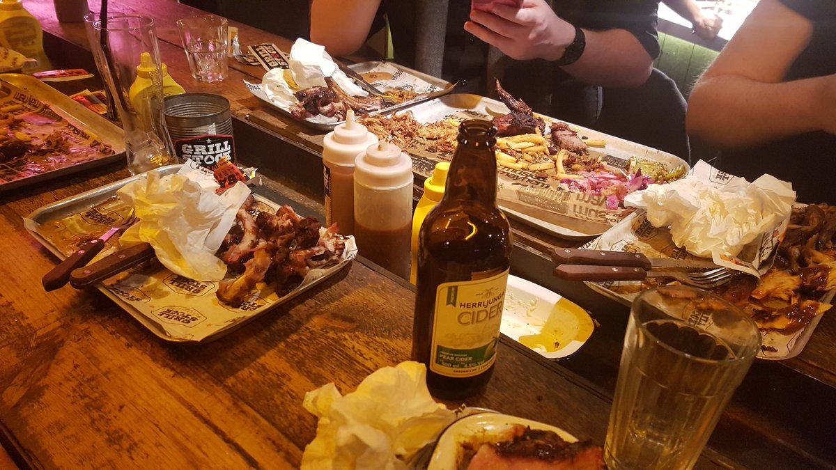 leesto's tweet image. That&apos;s the #phpem17 warmup done