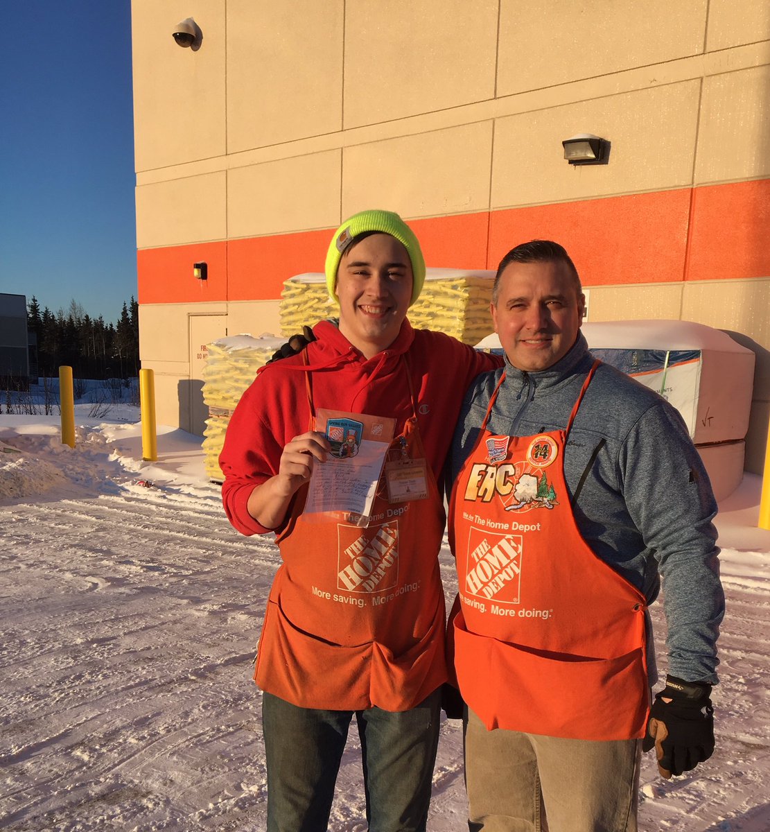 Lot tech Tristan braves -10 degree wind chill in Kenai #8938 to load up customers...brrrr!!! Great job!!!