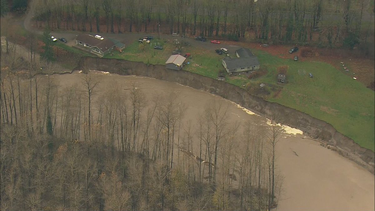Serious erosion happening along Skagit River in Lyman, WA as waters