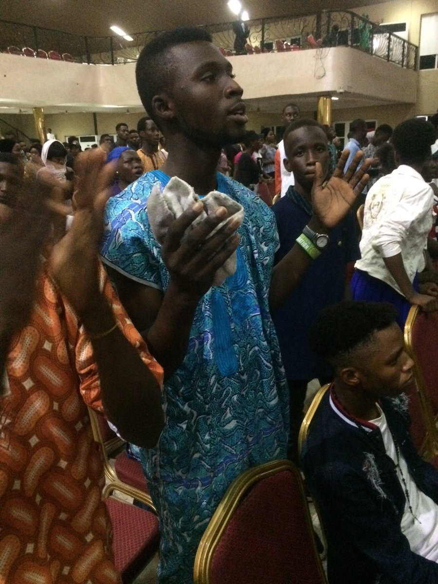 RCCG_LAPTAR's tweet photo. Worshiping to access the Father #APNight10 #TheKingsPraise https://t.co/ALCQXNSnhq