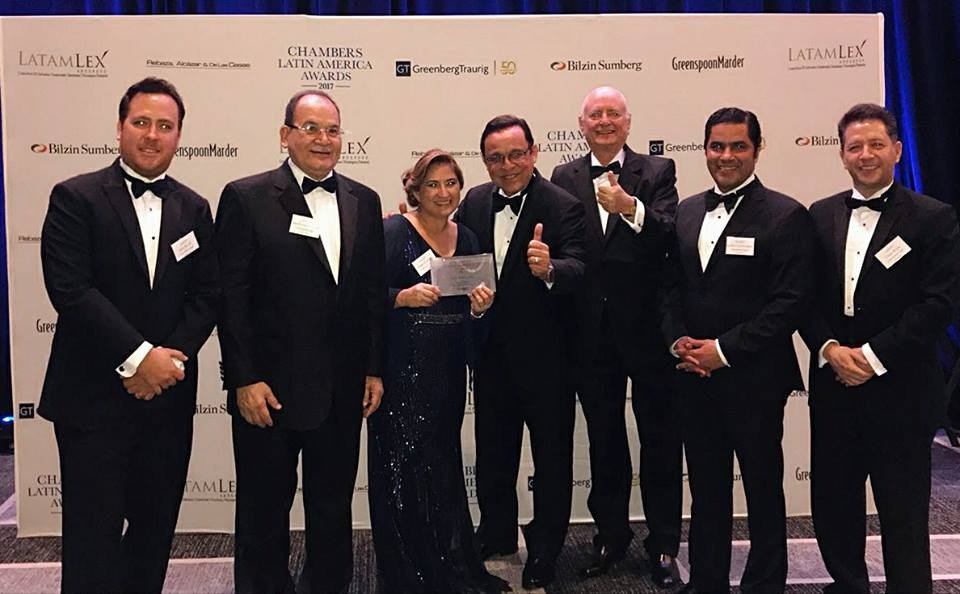 AmChamHonduras's tweet photo. AmCham Honduras Felicita a su socio Consortium Legal por haber sido galardonado como “ Honduras Law Firm Of The Year” POR 5TO AÑO, por la Chambers Latin America Awards for Excellence. #consortiumlegal https://t.co/49orIkrXYu