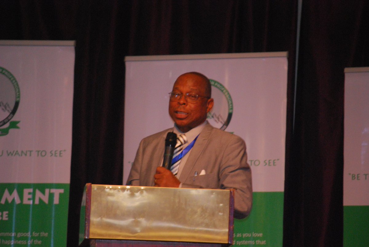 intintl's tweet image. Raising Model Startups by @Prof B.B Fakae ...Start up is an enterprise and every enterprise requires direction&amp;amp; information #startup #leadership #STEP2017