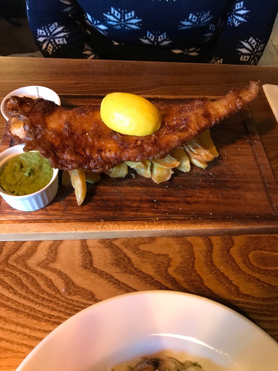NigelNorman's tweet photo. My daughter enjoyed her fish &amp; chips at The Who’da Thought It @TheWhodA Lockeridge Wiltshire at lunchtime today. Her 1st fish &amp; chips for 8 months after a summer season at water sports centre in Greece. #WhodaThoughtIt #Lockeridge #Wiltshire #GastroPub https://t.co/TxrQxOz0Yq