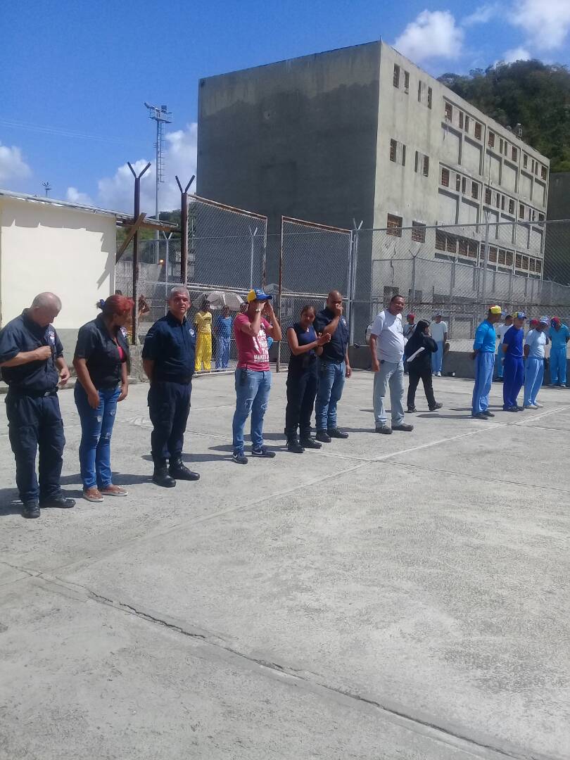 ler1972's tweet photo. Feliz día del funcionario penitenciario #Rodeo @DIREREPRCAP1 @mspenitenciario @mirelct @maribeldeso1907 https://t.co/lAeSkhFSbS