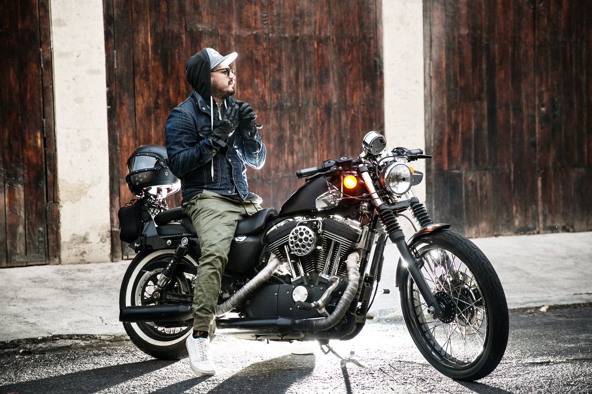 soycesar's tweet photo. 🔥Let's ride!🔥
Photo by #LauraMay 📷
@harleydavidson #AteliersRuby #TheEquilibrialist #RubyHelmets #HarleyDavidson #Ride #Mexico https://t.co/yfytLQ2MmT
