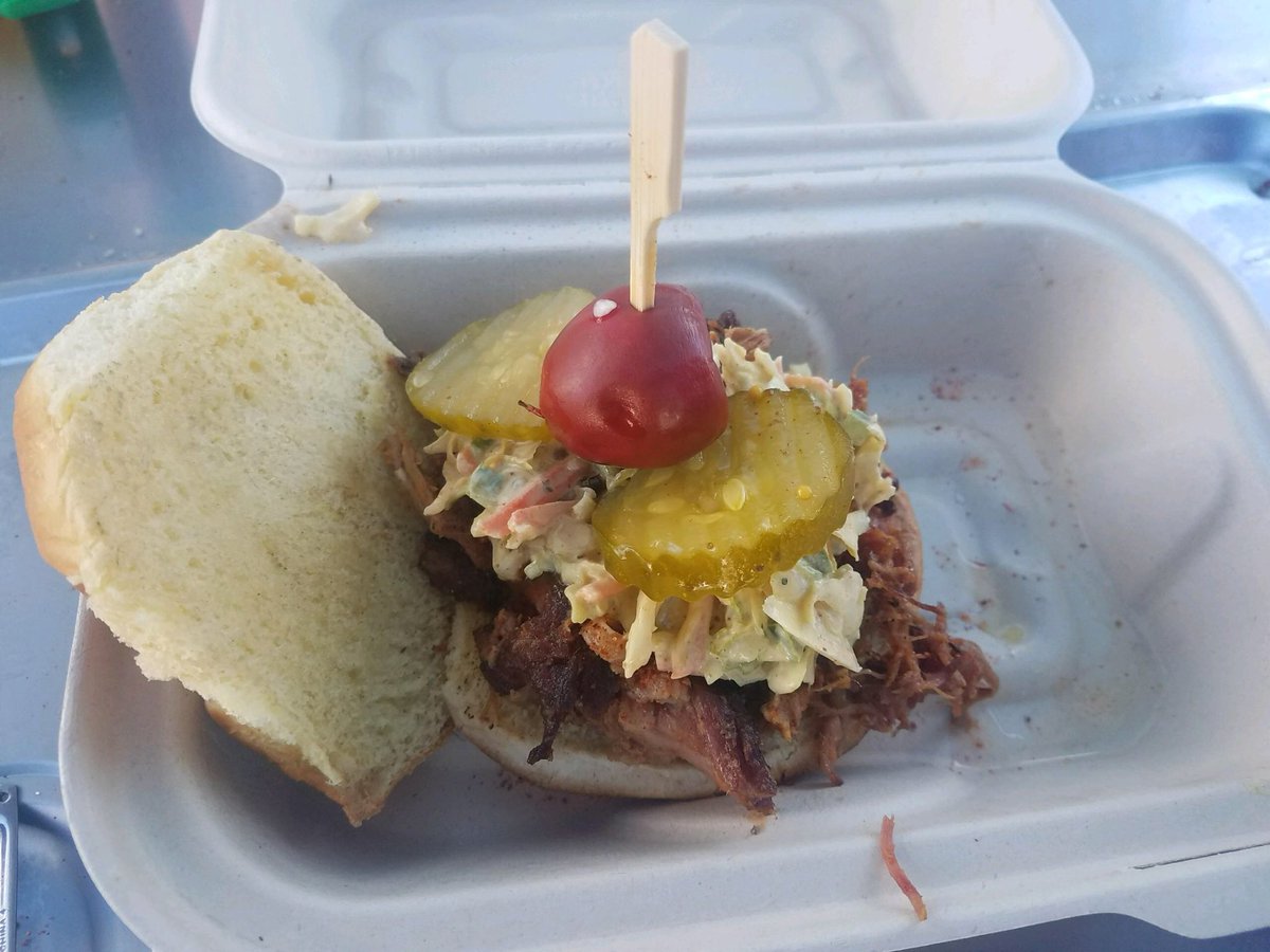 brunchbrosbbq's tweet photo. Still out here serving the masses while they Black Friday shop at target! #pulledporksandwich #fortcollinsblackfriday #brunchbrosfortcollins #fortcollinsfoodtruck #fortcollinsfoodcarts #coloradostateuniversity #fortcollinsbbq #gorams #vetownedbusiness #smallbusinesssaturday https://t.co/p1UYDmy1zT