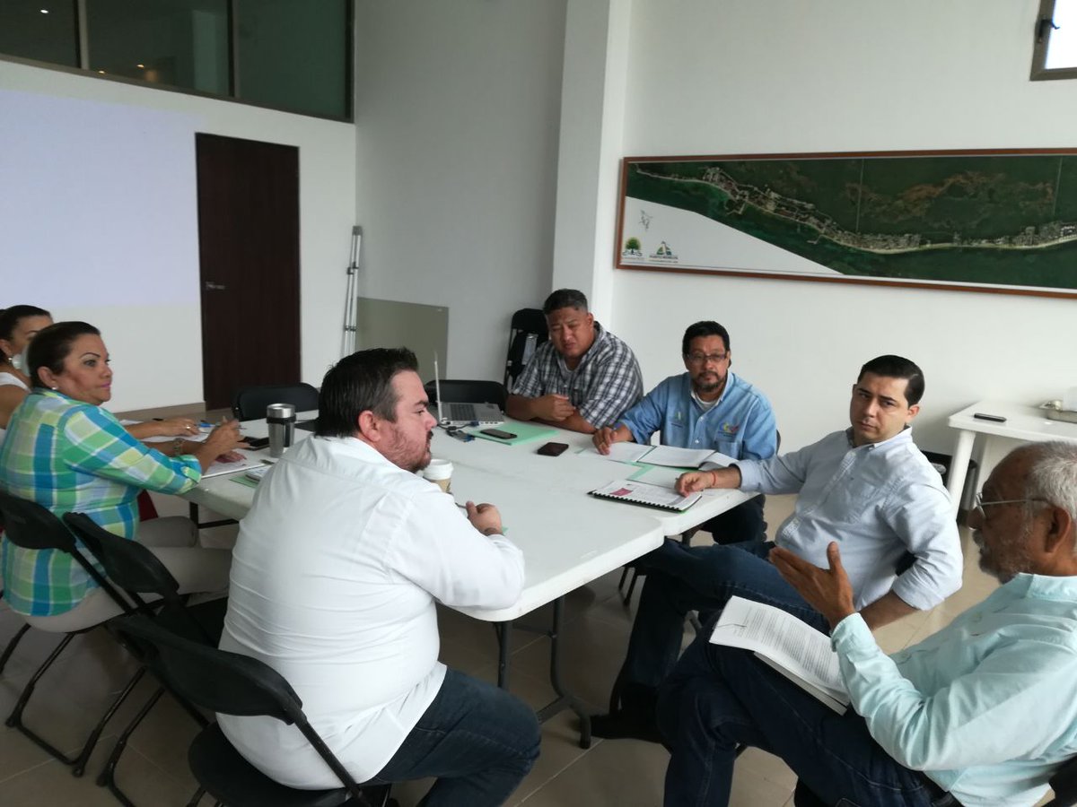 <a href="/STYPS_QROO/">STYPS QROO</a> <a href="/Enoel_Perez/">Enoel Perez Cortez</a>  presenta a #ServidoresPúblicos del <a href="/PtoMorelosAyto/">Ayto. Puerto Morelos</a> que preside @LFpuertomorelos metodología para #certificación #NoAlTrabajoInfantil  <a href="/SaidyTrujillo/">saidy  trujillo</a> <a href="/Luis_espinozza/">Luis A Espinoza</a> <a href="/hector1alcaraz/">Héctor Alcaraz </a> <a href="/DIFPuertoM/">DIF Puerto Morelos</a>