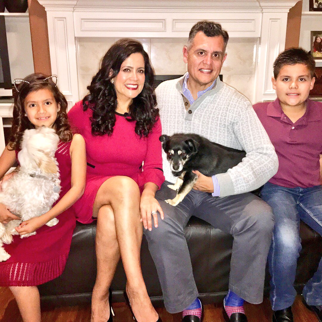 LupitaSCornejo's tweet photo. #LifeWithTheCornejos grateful for another year filled with #love, #family, #friends and #LifeatATT. Thank you #God for not giving me what I deserve, but giving me much more.#HappyThanksgiving #ThisIsUs #HT2017 #OffTheDiet (#MyDayInLA on vacay) https://t.co/A2KwMqXNhk