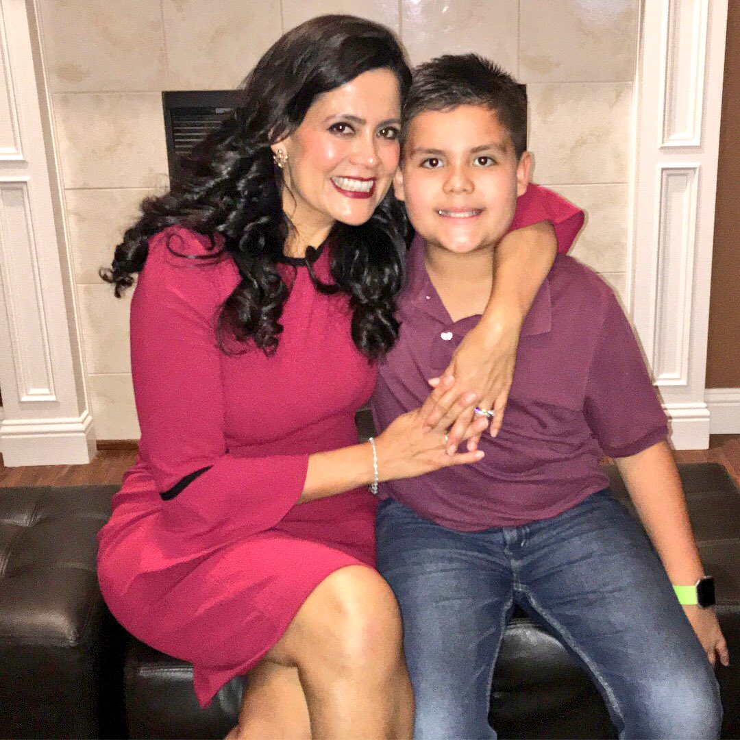LupitaSCornejo's tweet photo. #LifeWithTheCornejos grateful for another year filled with #love, #family, #friends and #LifeatATT. Thank you #God for not giving me what I deserve, but giving me much more.#HappyThanksgiving #ThisIsUs #HT2017 #OffTheDiet (#MyDayInLA on vacay) https://t.co/A2KwMqXNhk