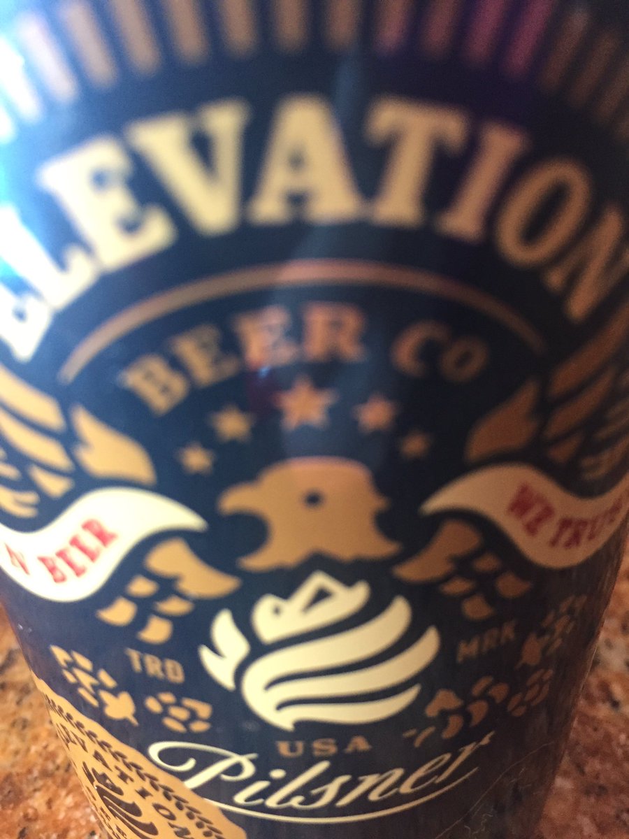 Barfernando773's tweet photo. #OptOutside  And refill with @ElevationBeerCo when in #colorado #cheers #Thanksgiving https://t.co/BIGvwY2zQ2