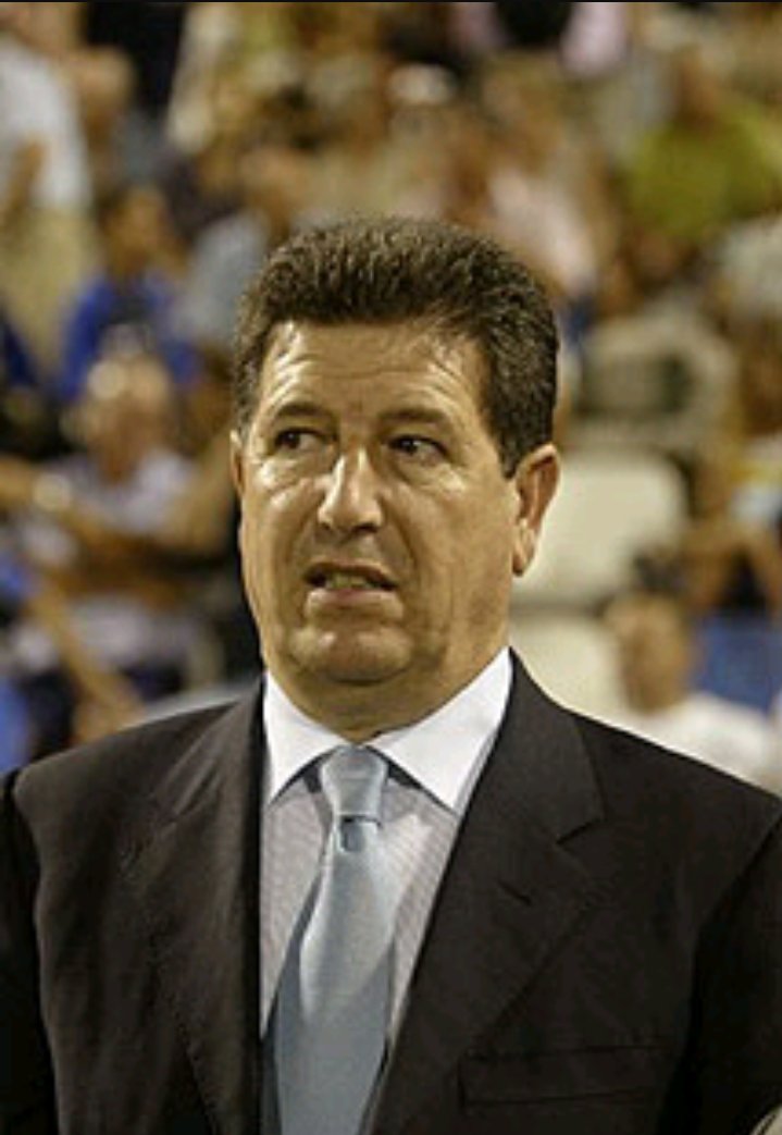 RIBARROJACF1942's tweet photo. Desde el Ribarroja CF queremos mostrar nuestro más sentido pésame a familiares, amigos y toda la familia valencianista por el fallecimiento de D. Jaume Ortí, el presidente de TODOS en la época más gloriosa del Valencia. Descanse en Paz.
#SempreBonico
#SempreRibarrojacf https://t.co/ZvHaW26zGm