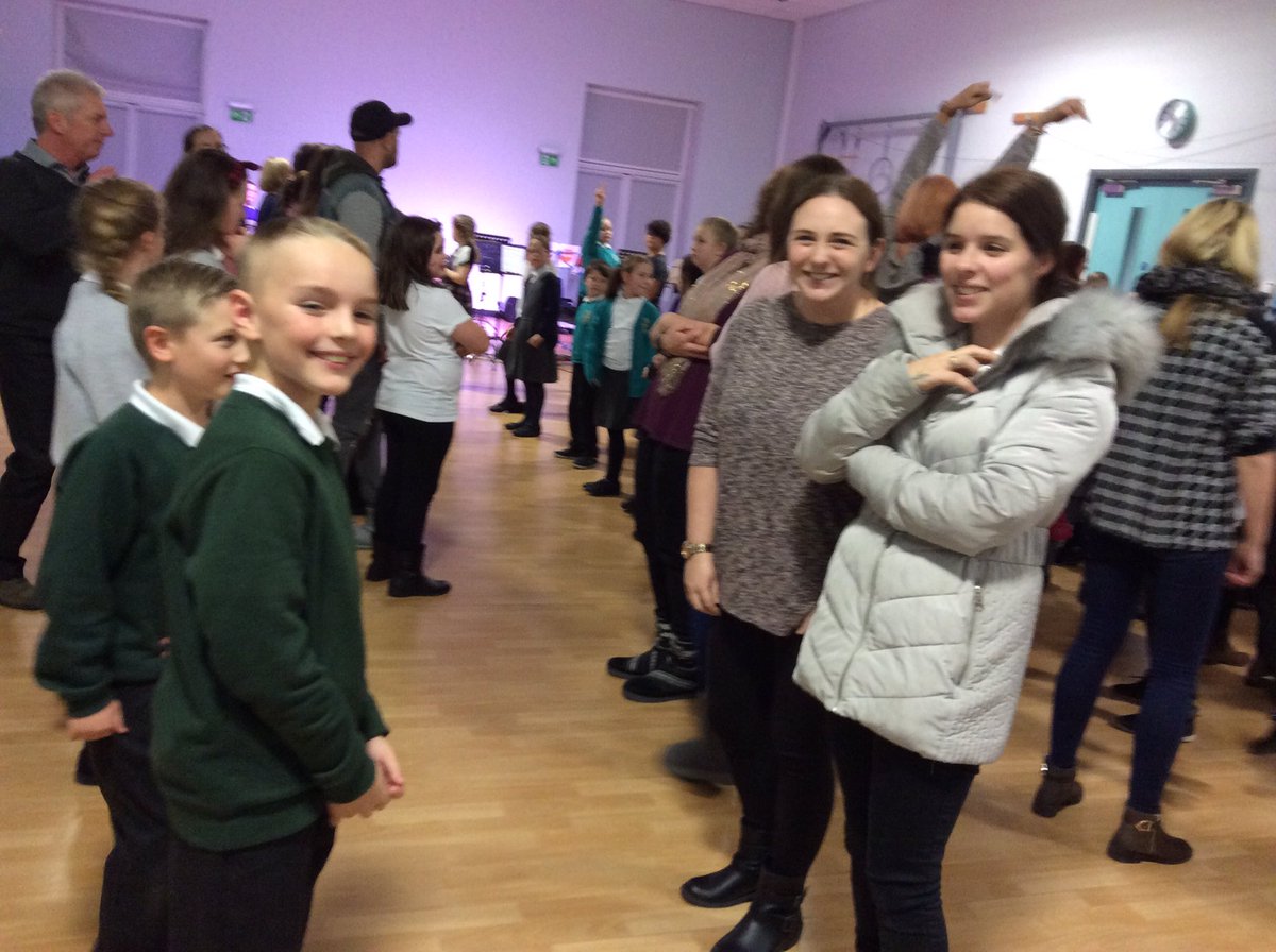 MissLaidlerF's tweet photo. Well done @PercyMainPS children involved in tonight's Ceilidh... and parents for coming! HUGE thanks to the amazing @SusieJones7 💃 what a lady! https://t.co/806mgDo4TQ