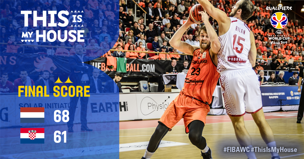 FIBAWC's tweet photo. Upset of the day! @OranjeBasketbal 🇳🇱 celebrate their first ever win over @CbfHks 🇭🇷, handing them a 7-point defeat in Almere Stad!! #FIBAWC #ThisIsMyHouse ⬇️ 

📊 https://t.co/9KbwX04qHp
📖 https://t.co/z6ClZcf06N https://t.co/B4gyPjVPQh