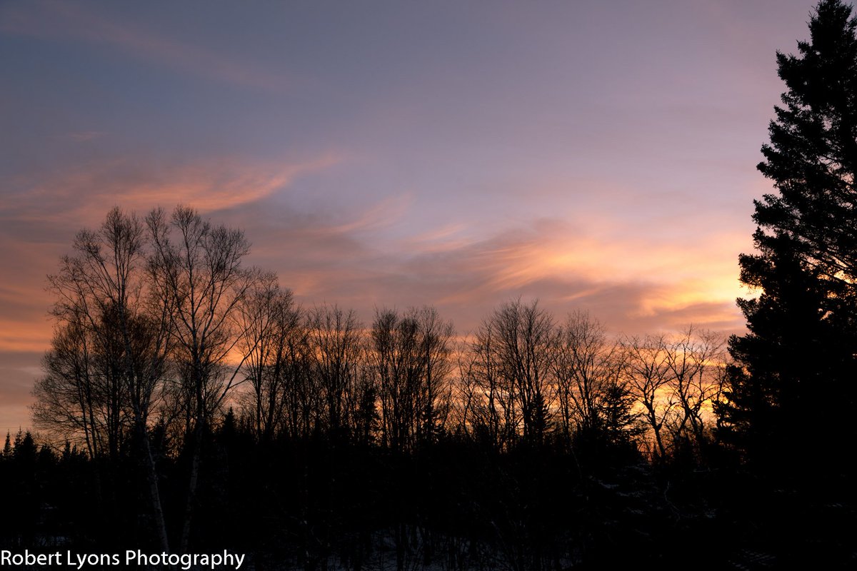 Walden VT sunset #vtwx <a href="/TylerJankoski/">Tyler Jankoski NBC5 📺</a> @CaitlinMyNBC5 <a href="/MichaelPageWx/">Michael Page</a> <a href="/VermontTourism/">Vermont Tourism</a> @TimNBCBoston <a href="/wcax/">Channel 3 News</a> <a href="/SeanMParker/">Sean Parker</a> <a href="/JimCantore/">Jim Cantore</a> <a href="/ericfisher/">Eric Fisher</a> @THISISVT <a href="/NWSBurlington/">NWS Burlington</a> <a href="/TerryWBZ/">Terry Eliasen</a>