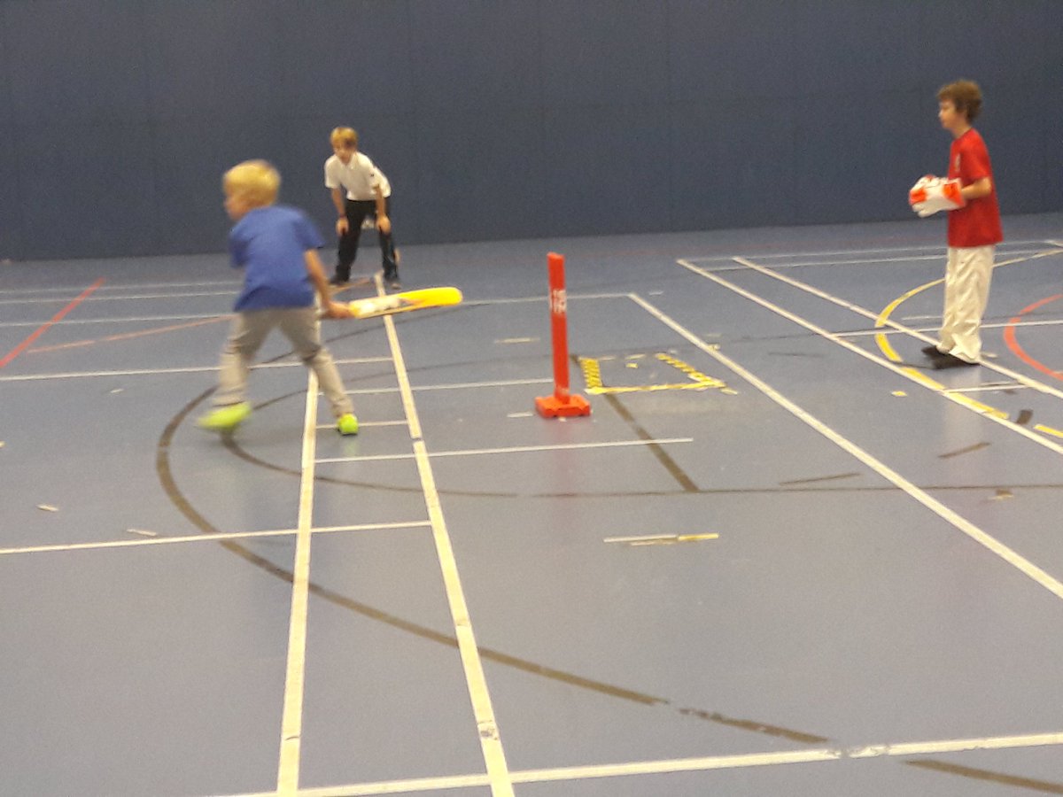 We had our second inter-Wicketz #Bristol match today with #Southmead vs #Knowle and what a game! It came right down to last ball with Knowle winning by 2 runs. #nailbiting