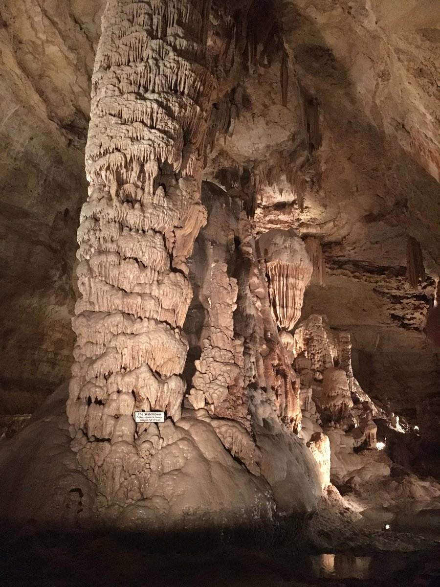 EvanStrobelt's tweet photo. Opting inside a cave for Black Friday. Am I doing this right, @REI? #OptOutside https://t.co/sohyiqo175