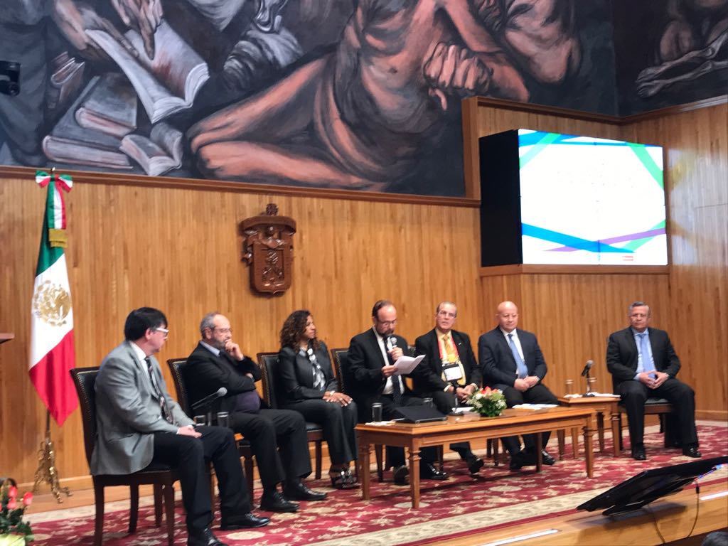 JorgeCalzoni's tweet photo. En la Conferencia Internacional #ANUIES2017 disertando en la Mesa Latinoamericana "Alianzas para el Desarrollo de la Educación Superior".
"La discusion no es entre lo nuevo y lo viejo,sino entre lo justo e injusto" https://t.co/cMbZvegjjr